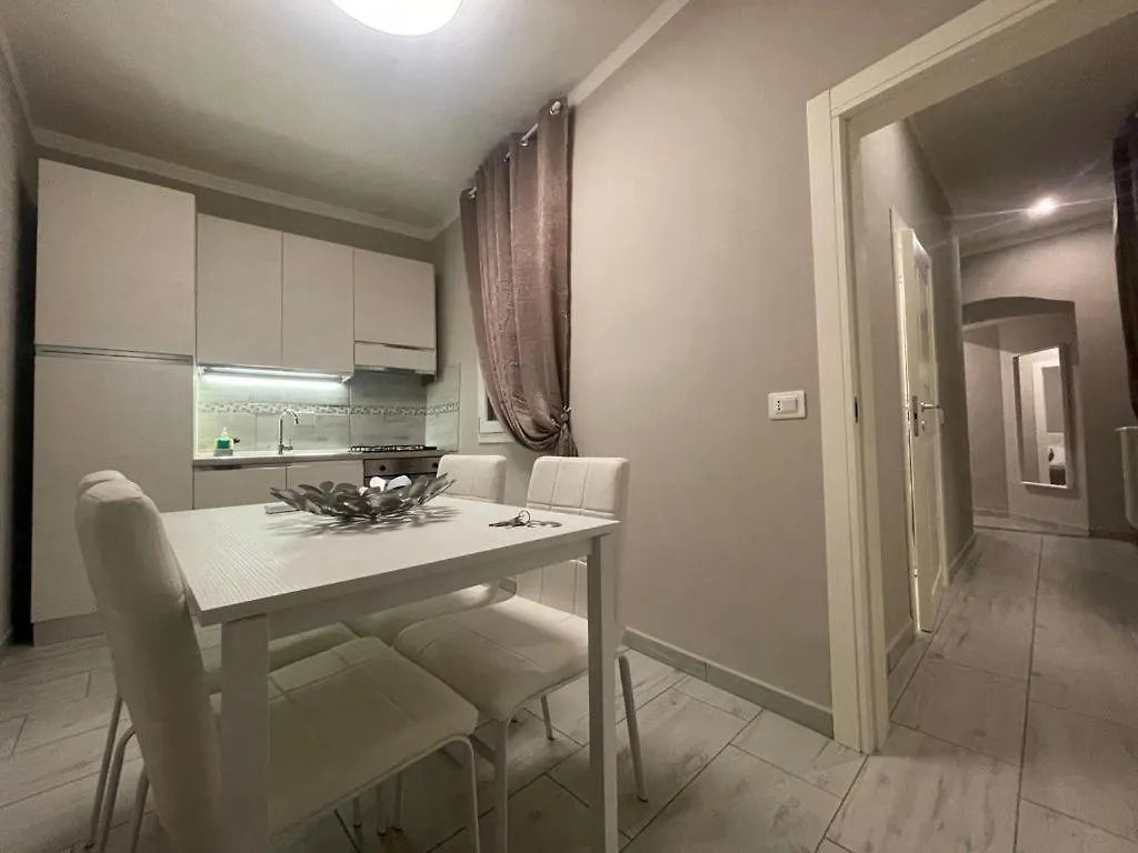 פירנצה Sant'Anna Apartments 0*,  איטליה